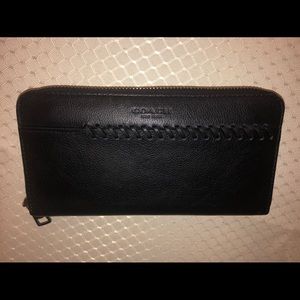 Coach Wallet in Pebbled Leather